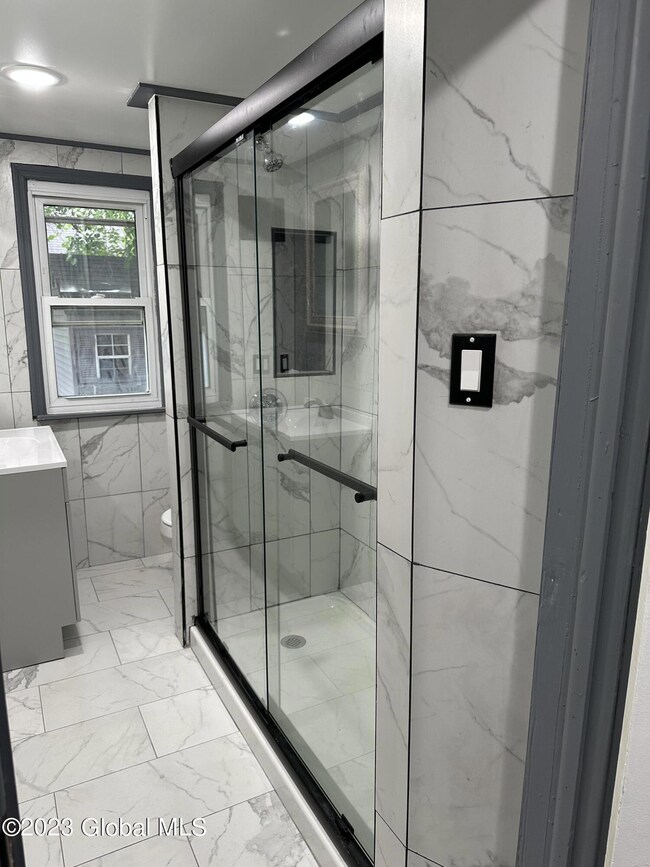 70 Cheltingham Ave, Schenectady, NY 12306 - photo 7