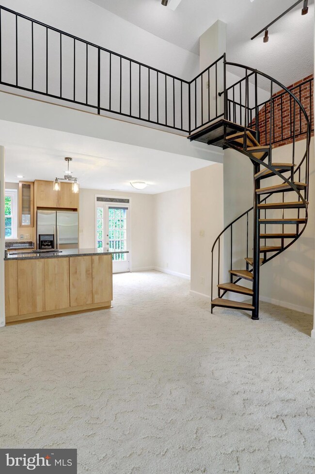 3062 S Buchanan St unit C2, Arlington, VA 22206 - photo 5