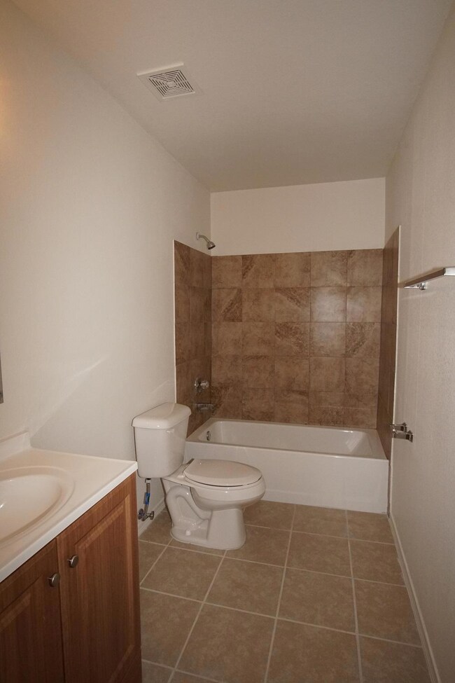 3831 Mountain Ave unit B, El Paso, TX 79930 - photo 7