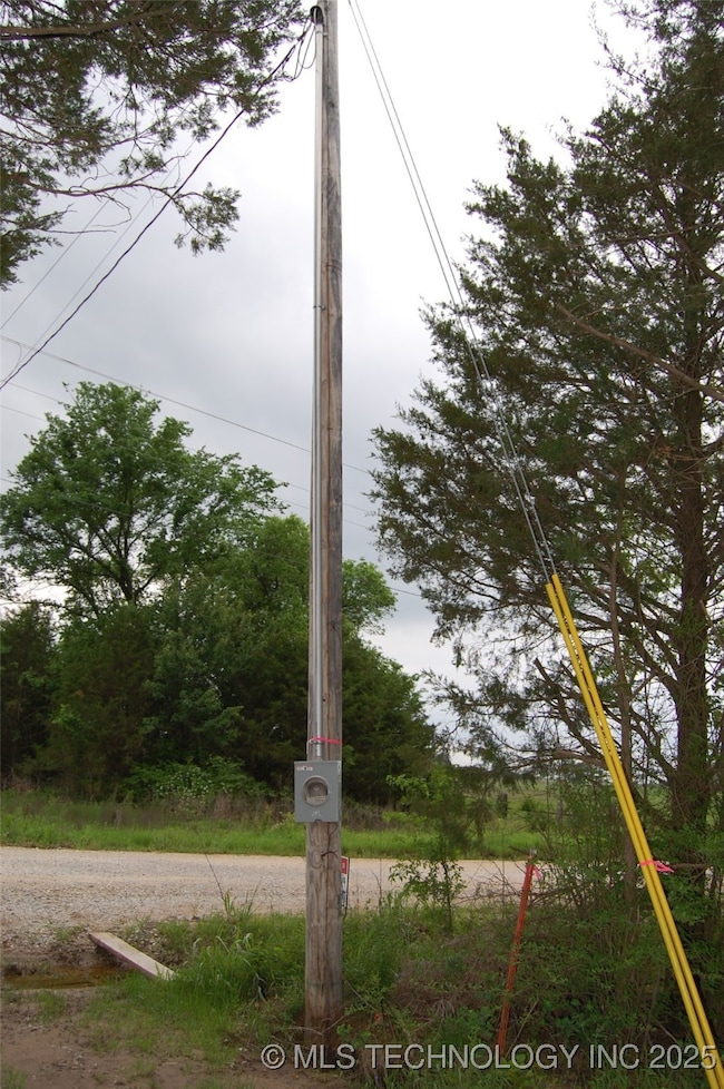 377050 E 1110 Rd, Okemah, OK 74859 - photo 2