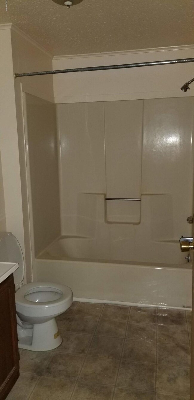 135 Oak Manor Dr, Milford, PA 18337 - photo 3