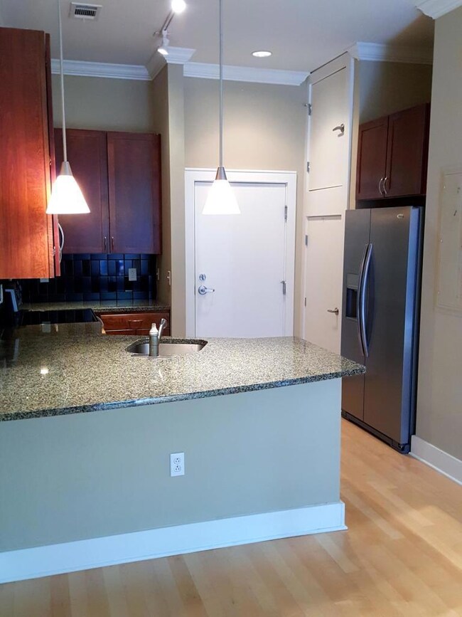 129 Walnut St, 115