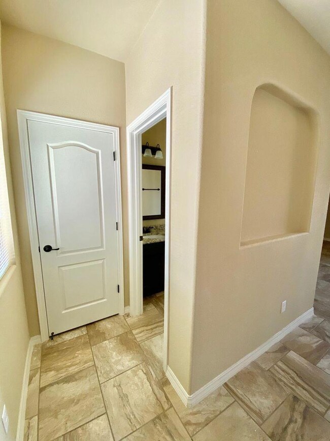 14729 Boer Trail Ave, El Paso, TX 79938 - photo 4