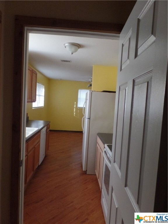 942 County Road 4804, Copperas Cove, TX 76522 - photo 4