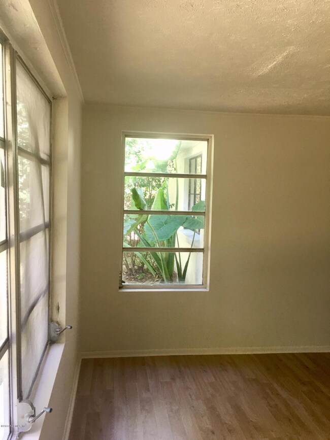 5073 Kerle St, Jacksonville, FL 32205 - photo 5