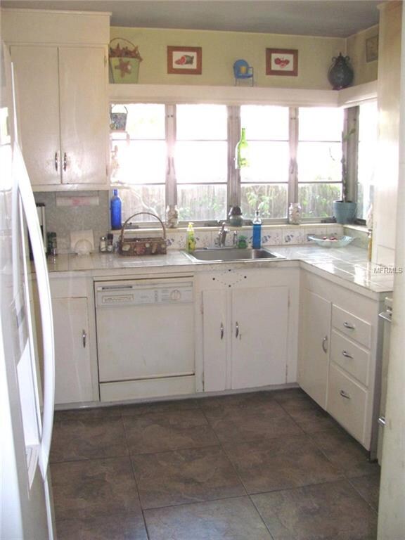 370 70th Ave, Saint Pete Beach, FL 33706 - photo 3