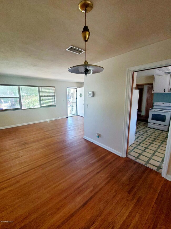 4954 Bedford Forest Dr, Jacksonville, FL 32210 - photo 7