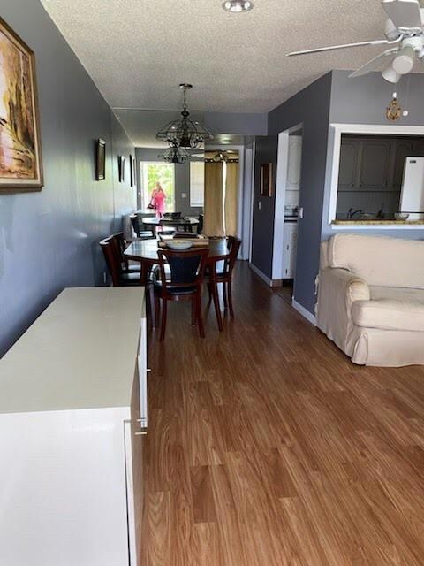 279 Camden L unit 279, West Palm Beach, FL 33417 - photo 2