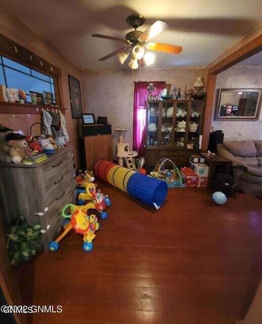 304 3rd St Reeder, ND