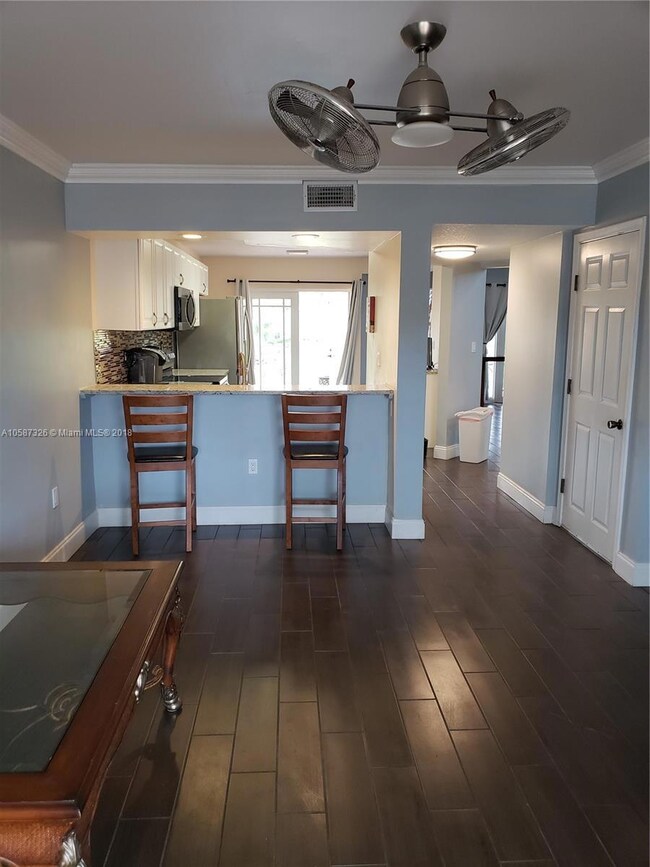 5851 SW 99th Ln, Cooper City, FL 33328 - photo 4