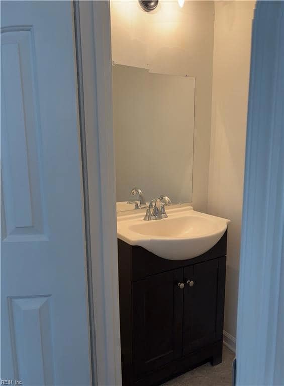 923 Captains Ct, Chesapeake, VA 23320 - photo 7