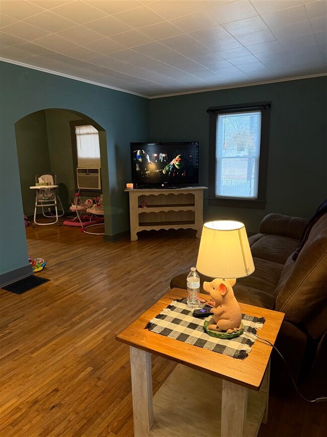 409 S 3rd St, Farmersburg, IN 47850 - photo 4