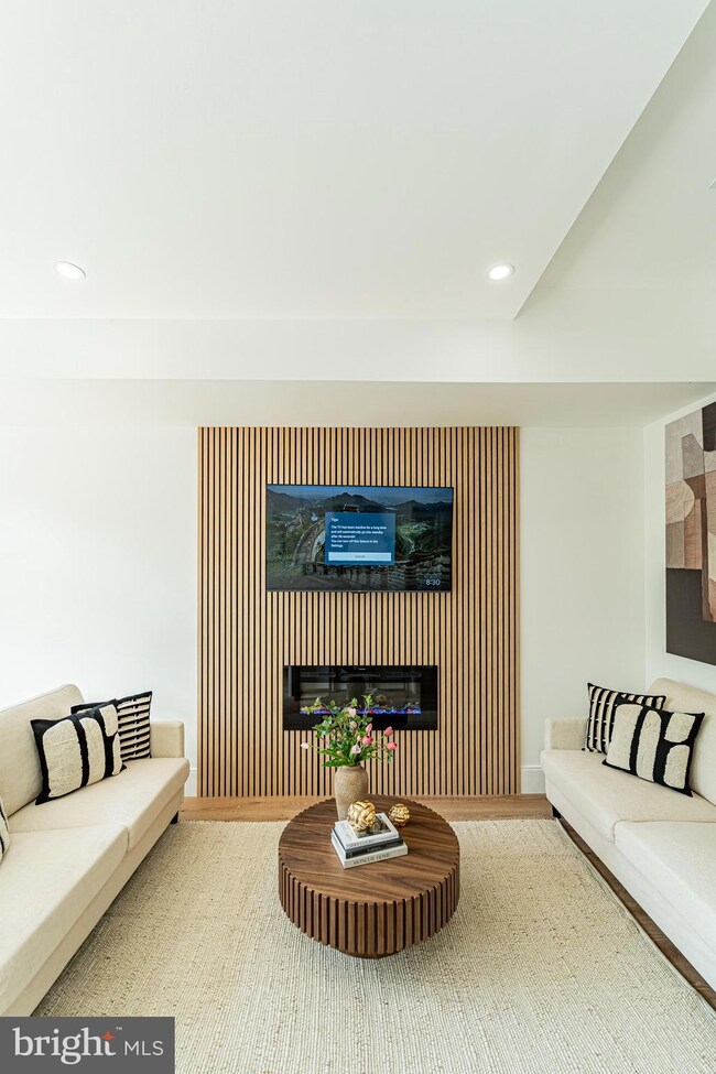 2517 Ontario Rd NW unit 8, Washington, DC 20009 - photo 6