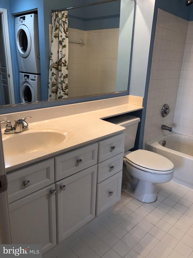 5573 Seminary Rd unit 403, Baileys Crossroads, VA 22041 - photo 5