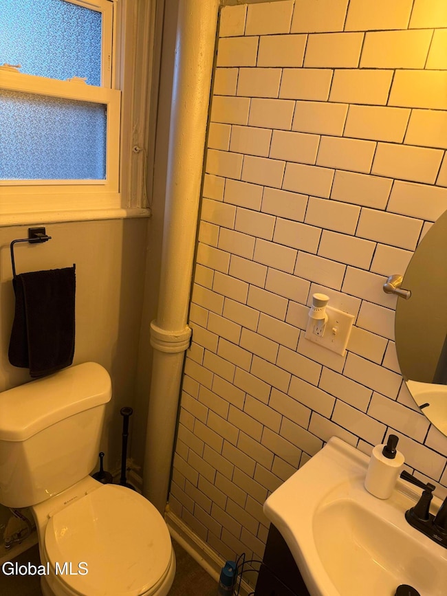 39 S Lake Ave unit 1, Albany, NY 12203 - photo 7