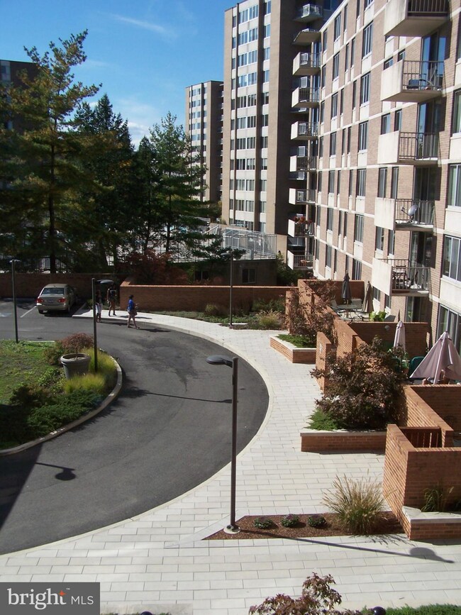 Van Ness East unit 831, Washington, DC 20008 - photo 7