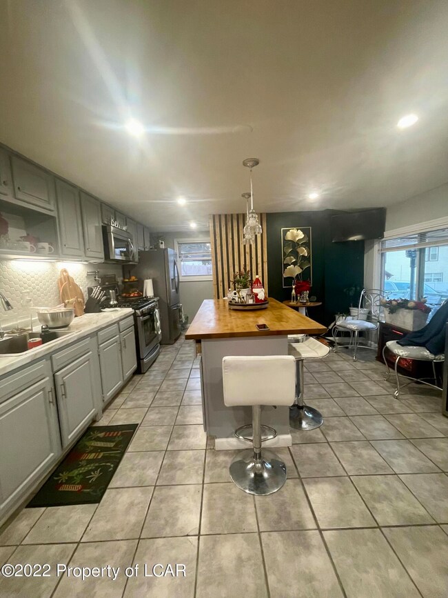 26 Stout St, Yatesville, PA 18640 - photo 5