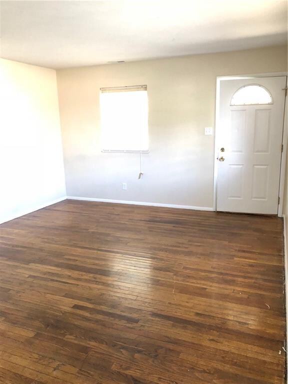 419 Beechwood Dr, Beech Grove, IN 46107 - photo 2