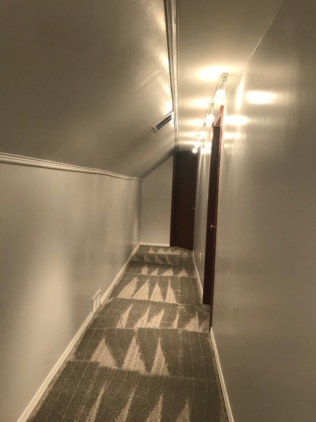 501 Lorraine Ave, Waukegan, IL 60085 - photo 7