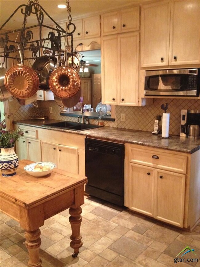 2615 S Cameron Ave, Tyler, TX 75701 - photo 4