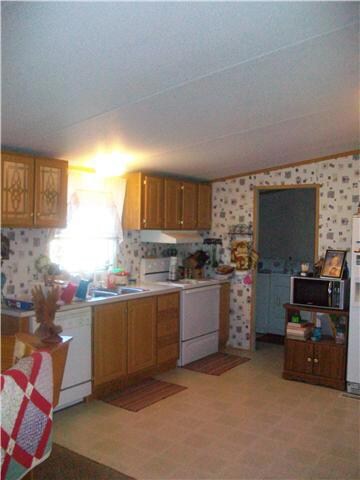 Nice large open Kitchen