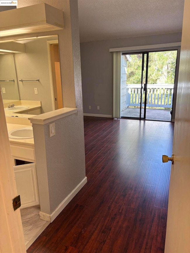 388 Mill Rd, Martinez, CA 94553 - photo 7