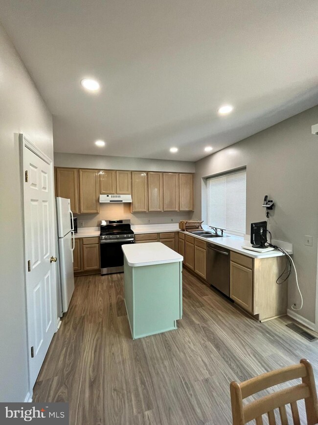 5106 Observation Way, Alexandria, VA 22312 - photo 7