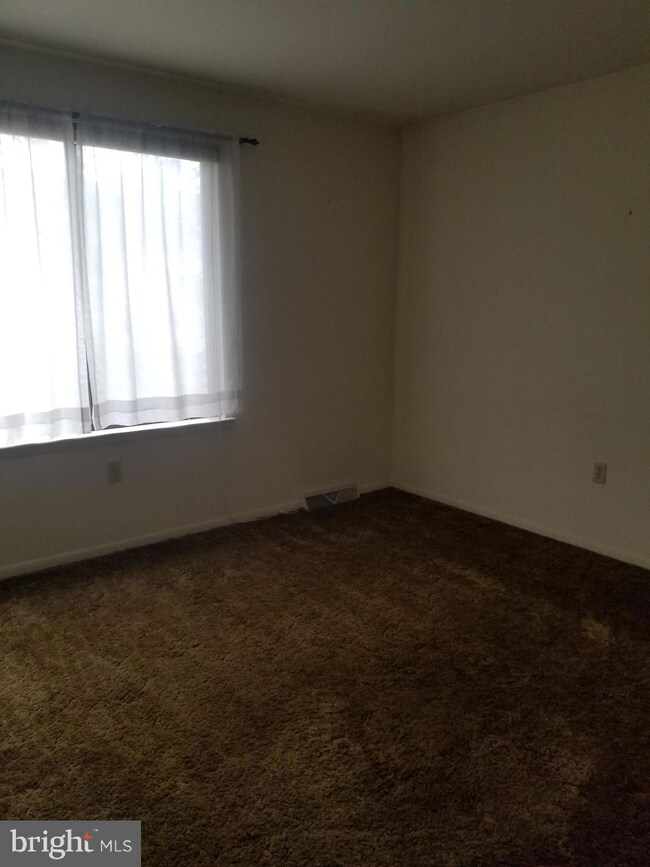 51-6 Holly Dr, Reading, PA 19606 - photo 7