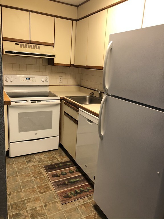 101 Swanson Rd unit 107, Boxborough, MA 01719 - photo 4