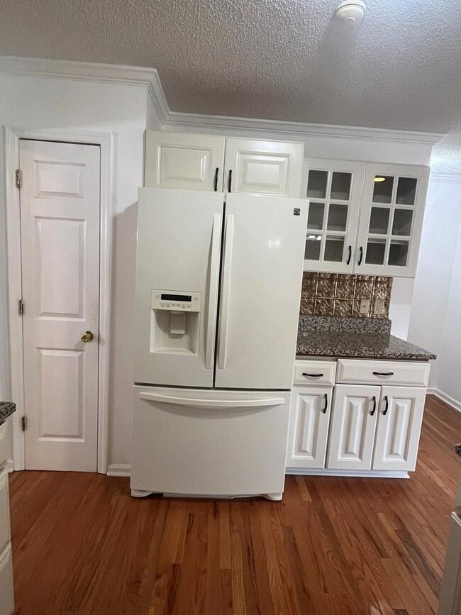 1501 N Valencia Dr, Albany, GA 31707 - photo 7