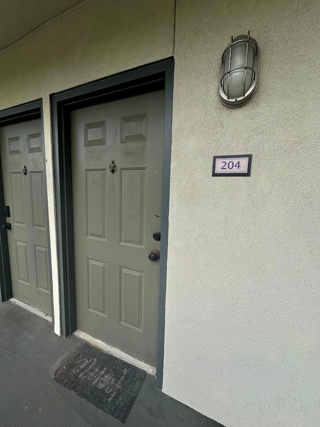 40 Bee St unit 204, Charleston, SC 29403 - photo 2