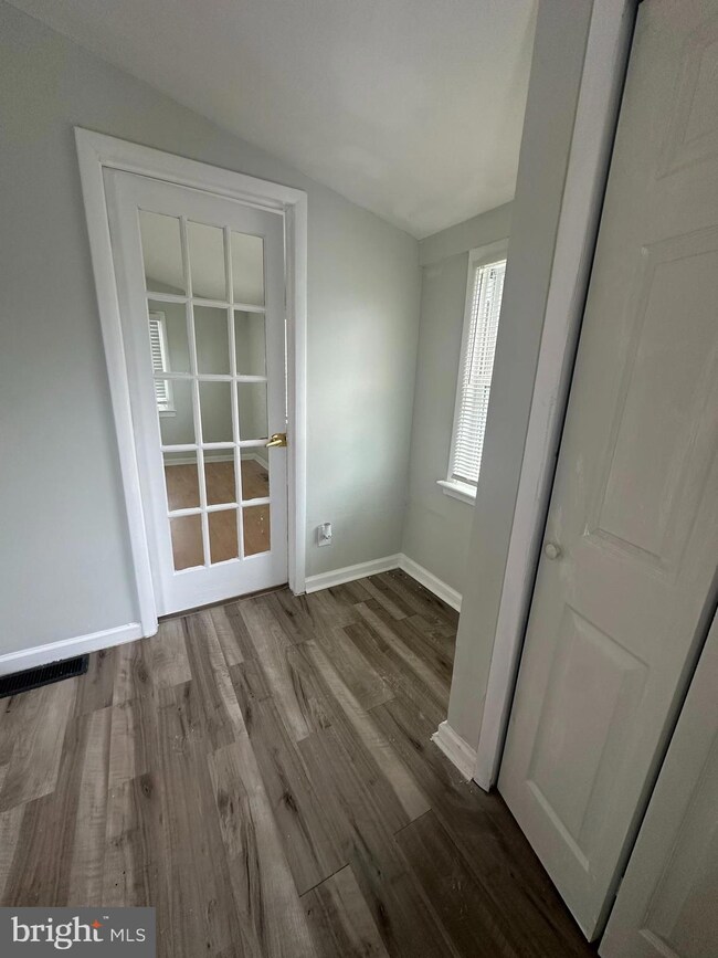 239 H St, Penns Grove, NJ 08069 - photo 4