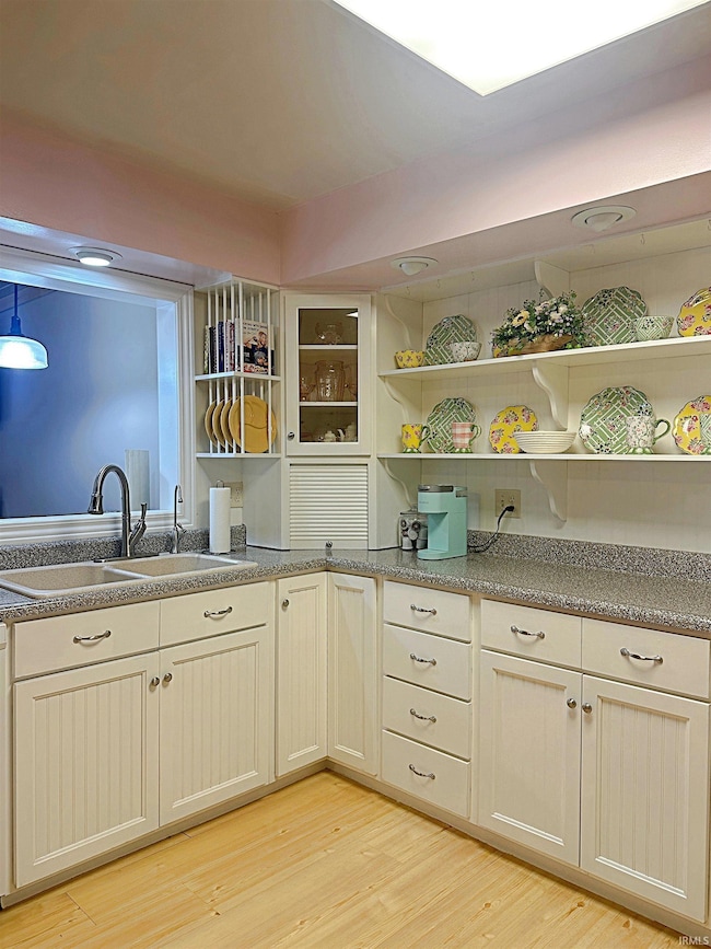 638 E Main St, Elnora, IN 47529 - photo 6