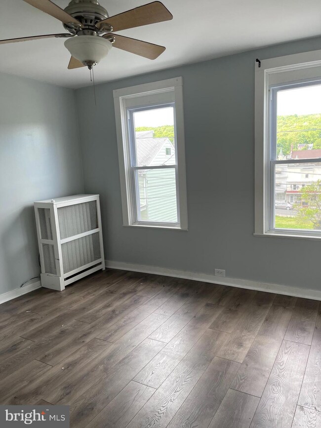 1218 Spruce St, Ashland, PA 17921 - photo 6