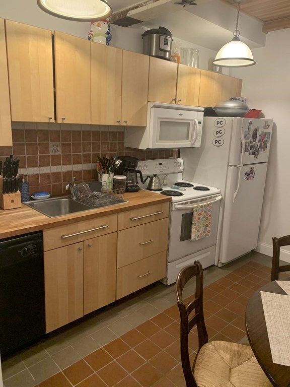 3 Charles St unit 1, Boston, MA 02122 - photo 5