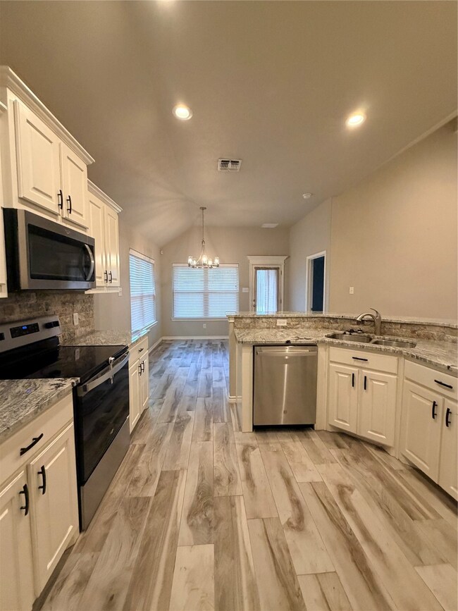 3308 White Horse Dr, Granbury, TX 76049 - photo 6