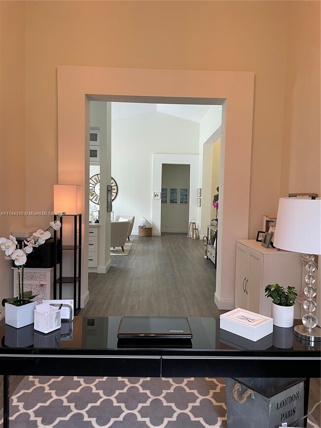 Office/Dinning room