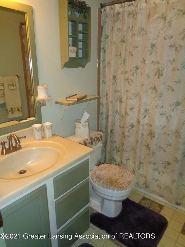 jolly main bath