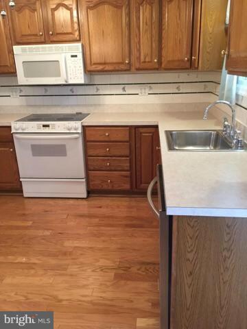 6910 Elm Dr, Alexandria, VA 22306 - photo 7