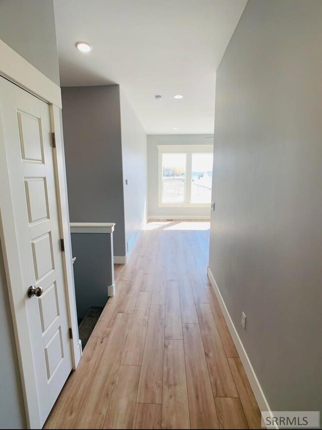 Entry and Coat Closet