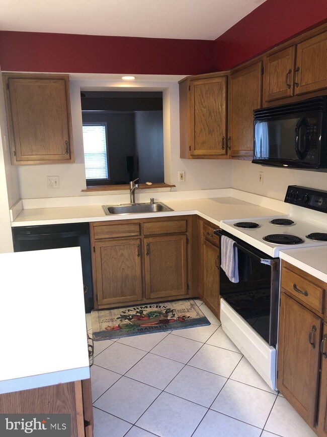 1151 Kelfield Dr, Halethorpe, MD 21227 - photo 7