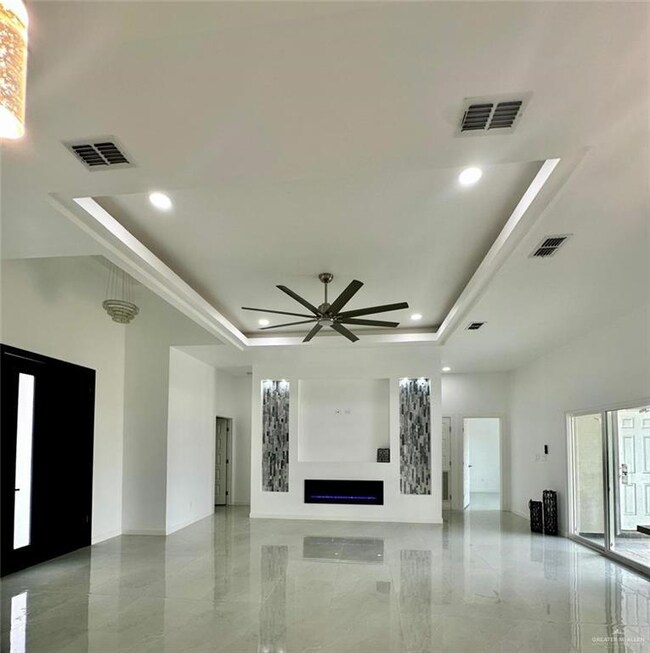 157 E Irvine Ave, Alamo, TX 78516 - photo 2