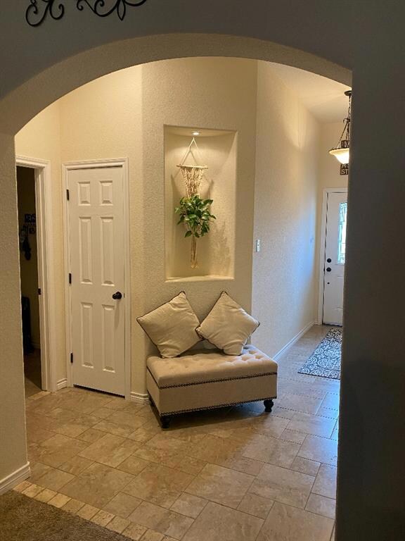 281 Miramar Cir, Weatherford, TX 76085 - photo 4