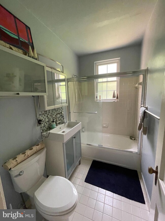 1913 N Rhodes St unit 18, Arlington, VA 22201 - photo 3