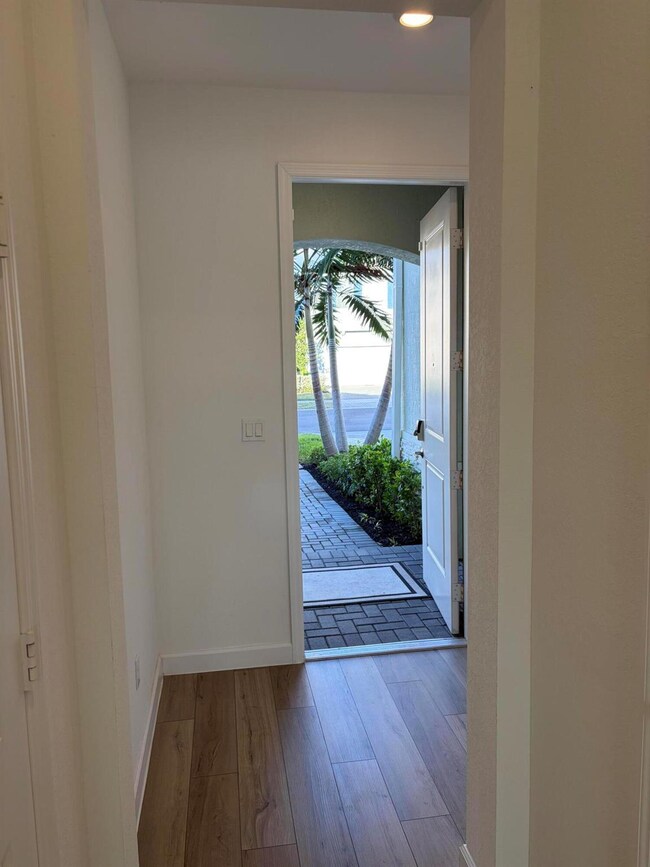 4181 Lagoon Shore Dr, Greenacres, FL 33467 - photo 4