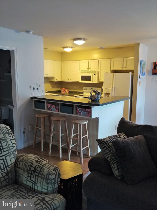 908 Barbaras Ct, North Wales, PA 19454 - photo 7