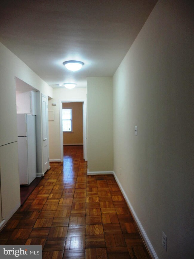 613 Hamlin St NE unit 4, Washington, DC 20017 - photo 2