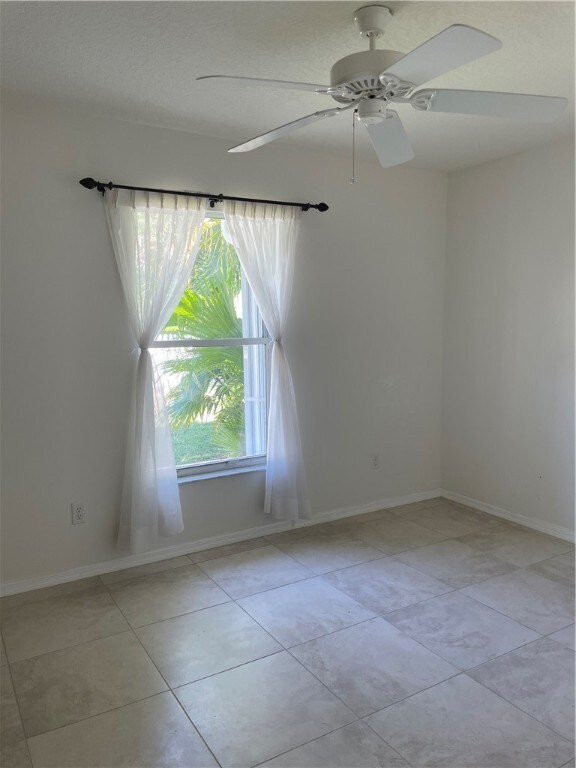 1584 Addie St, Sebastian, FL 32958 - photo 6