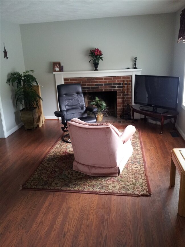 18 Tonella Rd unit 5, Milford, NH 03055 - photo 2