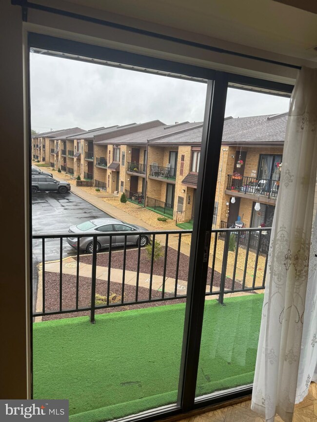 9908 00 Bustleton Ave unit D2, Philadelphia, PA 19115 - photo 2